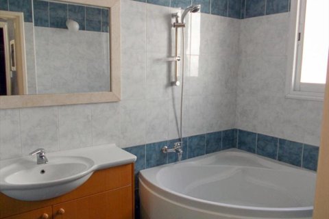 3 bedrooms Villa in Limassol, Cyprus No. 105660 4