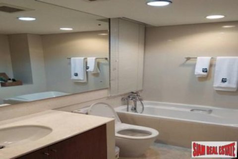 3 bedrooms Apartment in Bangkok, Thailand No. 95812 8