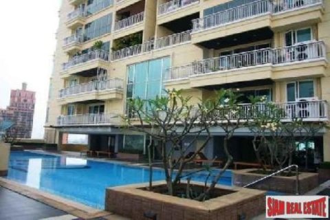 3 bedrooms Apartment in Bangkok, Thailand No. 95812 1