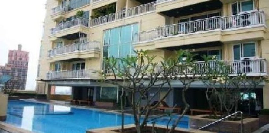 3 bedrooms Apartment in Bangkok, Thailand No. 95812
