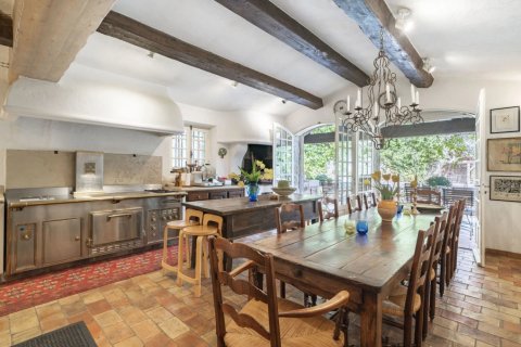 5 dormitorios Villa en Tourrettes-sur-Loup, France No. 69084 14