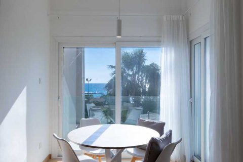 2 bedrooms Apartment in Agios Tychonas, Cyprus No. 74230 8