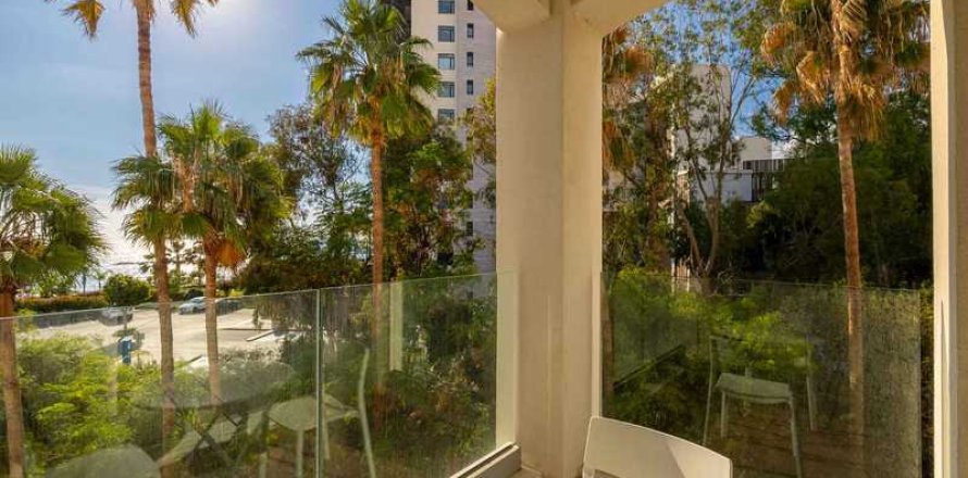 2 bedrooms Apartment in Agios Tychonas, Cyprus No. 74230