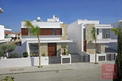 5 bedrooms Villa in Larnaca, Cyprus No. 30938 3