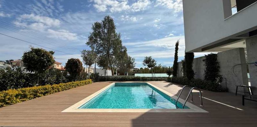 3 bedrooms Apartment in Germasogeia, Cyprus No. 79442