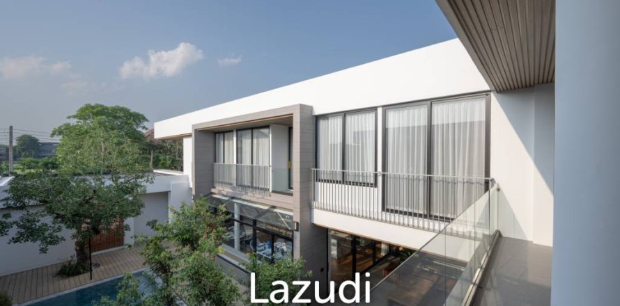 5 bedrooms House in Chiang Mai, Thailand No. 98019