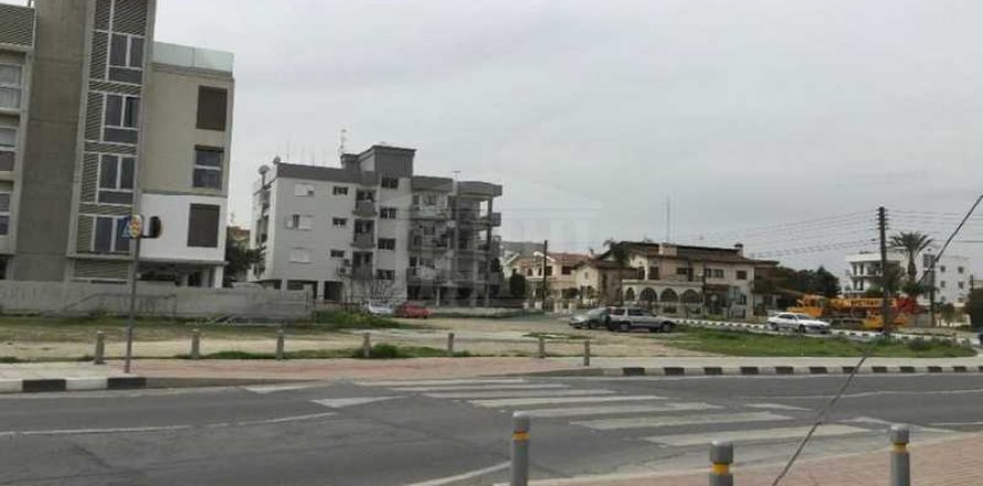 Commercial property in Strovolos, Cyprus No. 81026