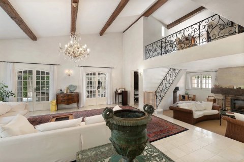 13 bedrooms House in Grasse, France No. 100278 3