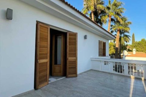6 bedrooms House in Aglantzia, Cyprus No. 80730 1