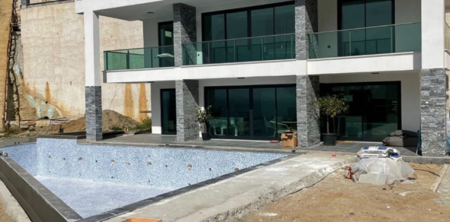 5 bedrooms Villa in Kargicak, Turkey No. 14166