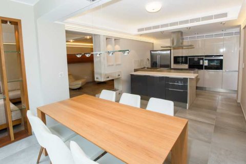 3 bedrooms Apartment in Germasogeia, Cyprus No. 32198 6