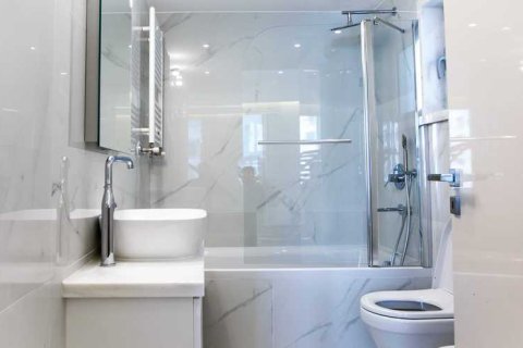 3 bedrooms Apartment in Germasogeia, Cyprus No. 32198 5