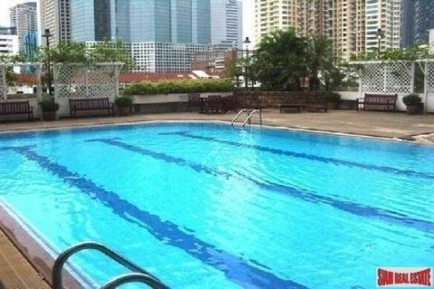 2 bedrooms Land in Bangkok, Thailand No. 96387 5