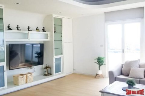 2 bedrooms Land in Bangkok, Thailand No. 96387 10