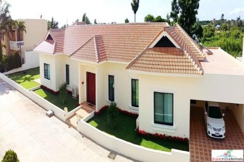 4 bedrooms Villa in Pattaya, Thailand No. 96849 2