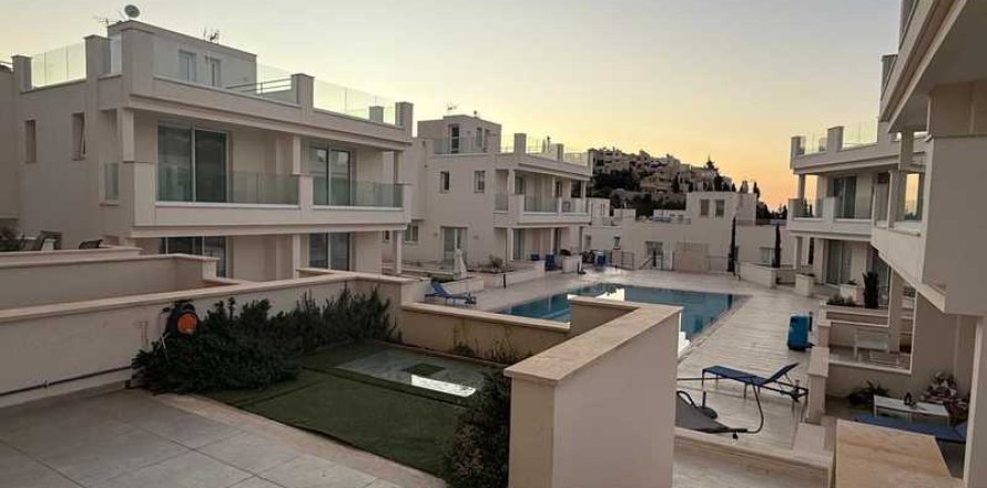 2 chambres Maisonnette à Agios Tychonas, Cyprus No. 79013