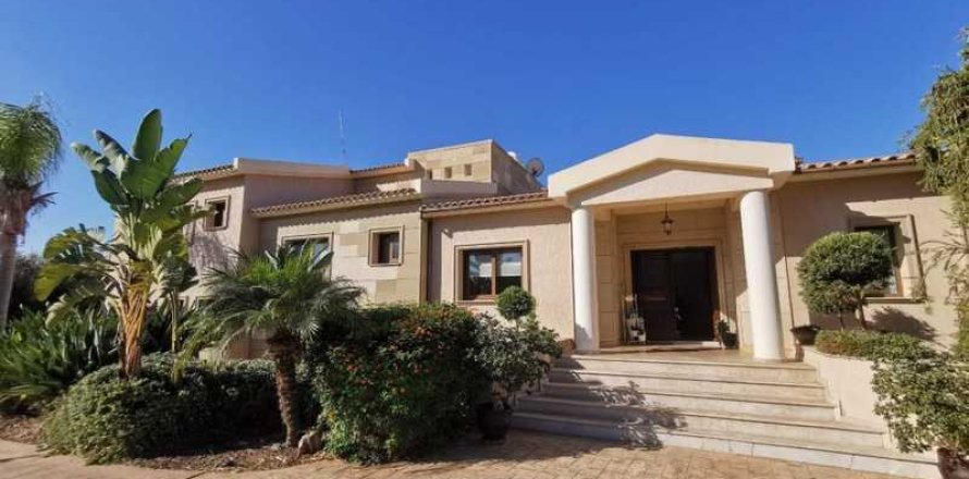 4 dormitorios Villa en Empa, Cyprus No. 84447