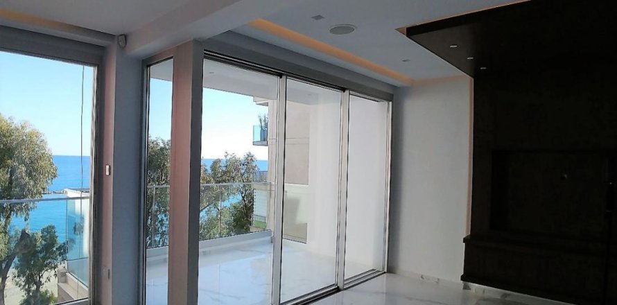 3 bedrooms Apartment in Limassol, Cyprus No. 106036