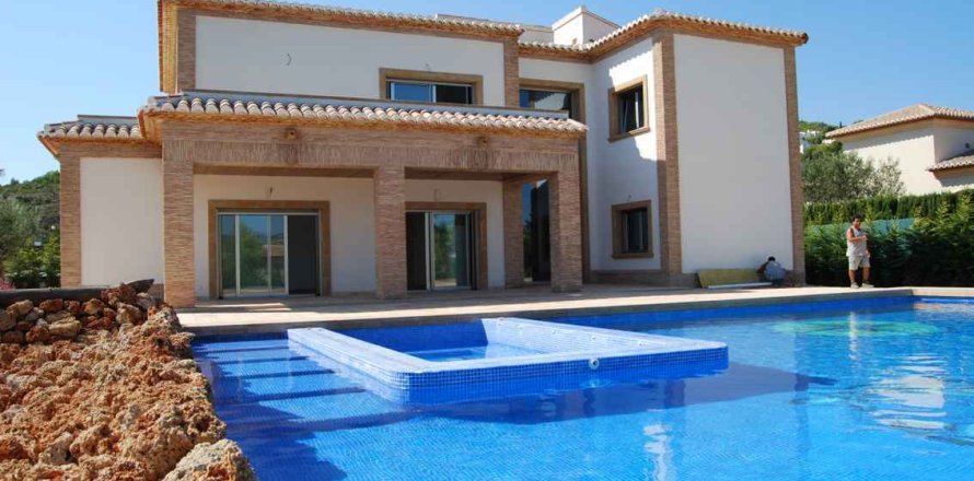 3 bedrooms Villa in Javea, Spain No. 110647