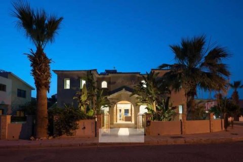 6 dormitorios House en Paphos, Cyprus No. 82655 3