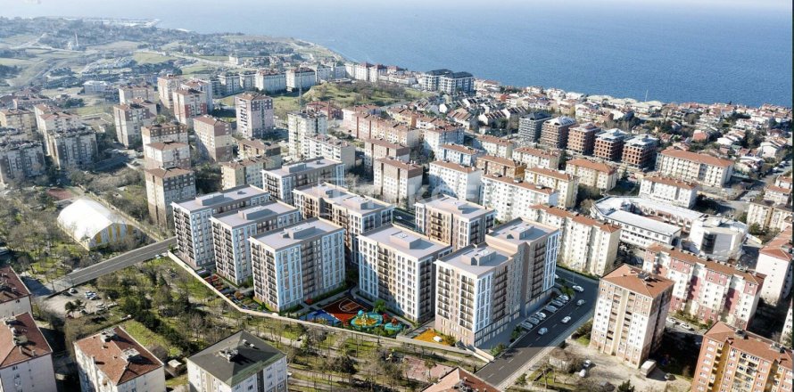 Квартира с 3 спальнями в Бейликдюзю, Турция №23617