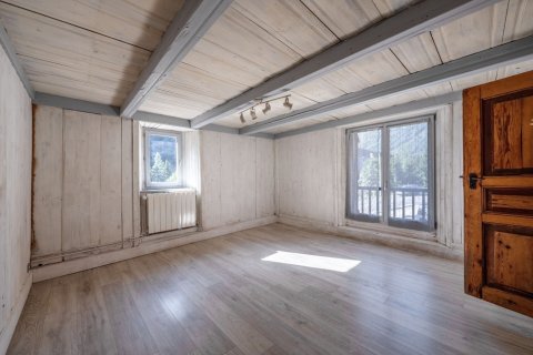 3 bedrooms House in Vallorcine, France No. 100229 5