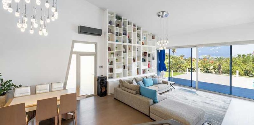 3 bedrooms House in Neo Chorio, Cyprus No. 70705