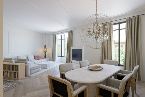 3 dormitorios Apartment en Eixample, Spain No. 112484