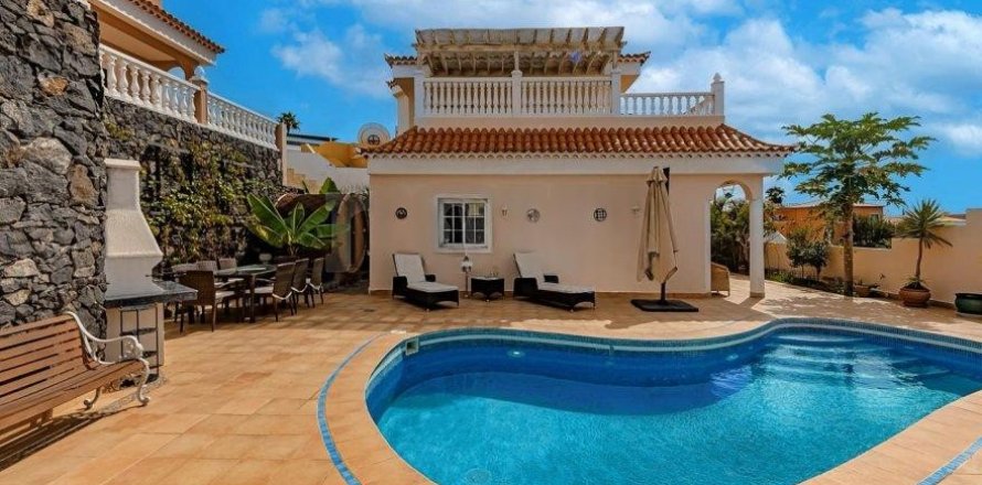 3 chambres Villa à Callao Salvaje, Spain No. 128384