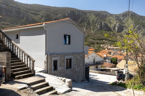 1 dormitorio Apartment en Kotor, Montenegro No. 104756 26