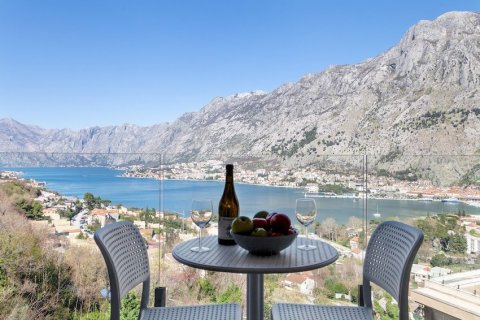 1 dormitorio Apartment en Kotor, Montenegro No. 104756 1