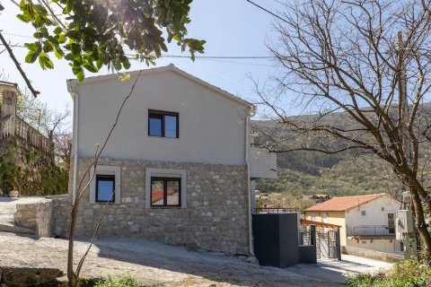 1 dormitorio Apartment en Kotor, Montenegro No. 104756 25