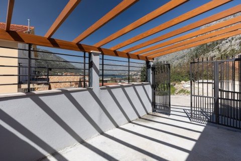 1 dormitorio Apartment en Kotor, Montenegro No. 104756 19