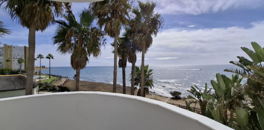 Квартира с 2 спальнями в Михас Коста, Испания №83941