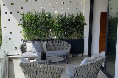 3 bedrooms Apartment in Germasogeia, Cyprus No. 63951 10