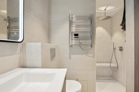 2 dormitorios Apartment en Cannes, France No. 79870 12