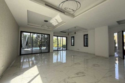 4 dormitorios House en Agios Athanasios, Cyprus No. 84041 2