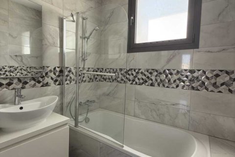 4 dormitorios House en Agios Athanasios, Cyprus No. 84041 7