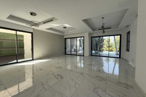 4 dormitorios House en Agios Athanasios, Cyprus No. 84041 3