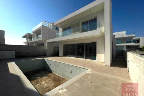 3 bedrooms Villa in Protaras, Cyprus No. 70700 2