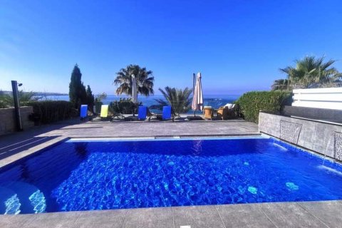 5 bedrooms Villa in Pegeia, Cyprus No. 84395 1