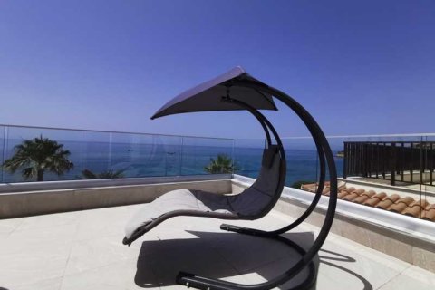 5 bedrooms Villa in Pegeia, Cyprus No. 84395 9