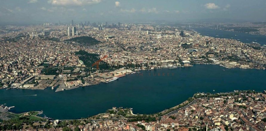 2 dormitorios Apartment en Beyoglu, Turkey No. 17750