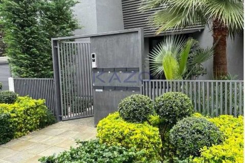 2 bedrooms Apartment in Limassol, Cyprus No. 79766 9