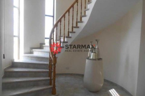 4 bedrooms House in Aradippou, Cyprus No. 82429 3