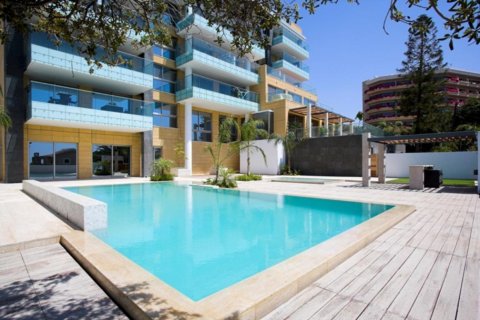3 bedrooms Apartment in Limassol, Cyprus No. 105983 8
