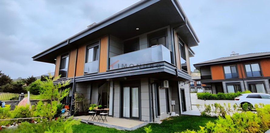 3 dormitorios Villa en Ra Ban, Vietnam No. 120764