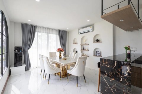 3 bedrooms House in Chiang Mai, Thailand No. 98171 4