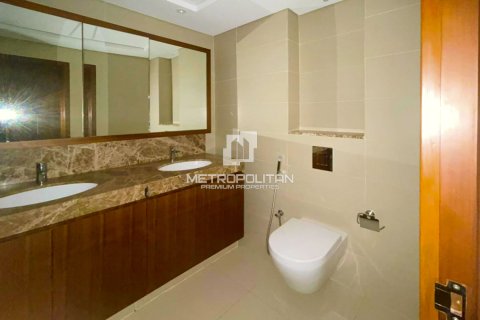 3 bedrooms Apartment in Nhan Chinh, Vietnam No. 93357 5