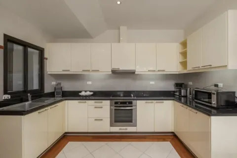 5 bedrooms Villa in Phuket, Thailand No. 84766 12